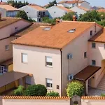 Prostran Apartman Niko - Idealan Za Veliku Obitelj